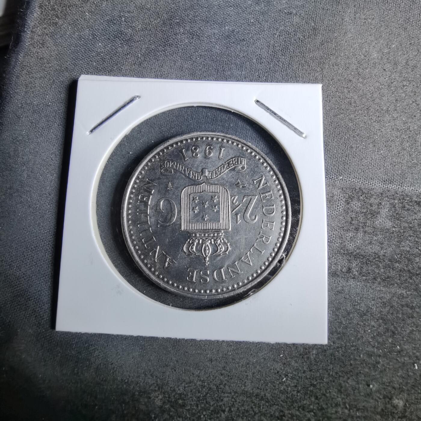 沼泽如烟--第918场 荷属安的列斯1981年2.5盾