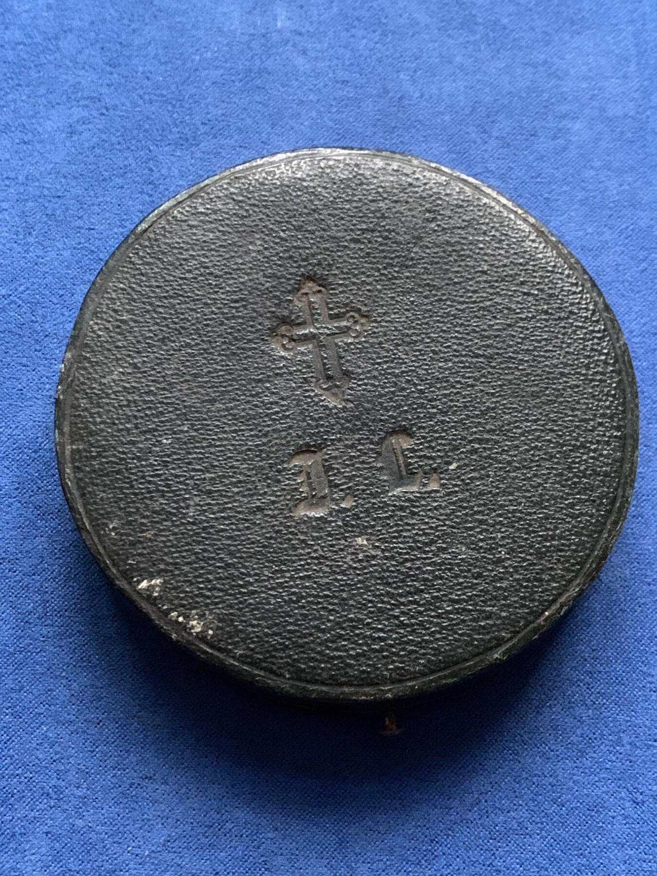 《竞宝斋》第443场 周日，周一，2场连拍 （全场包邮） 1884年法国圣餐洗礼大铜章 好品 145.6克 69mm 丰饶角铜标 原盒