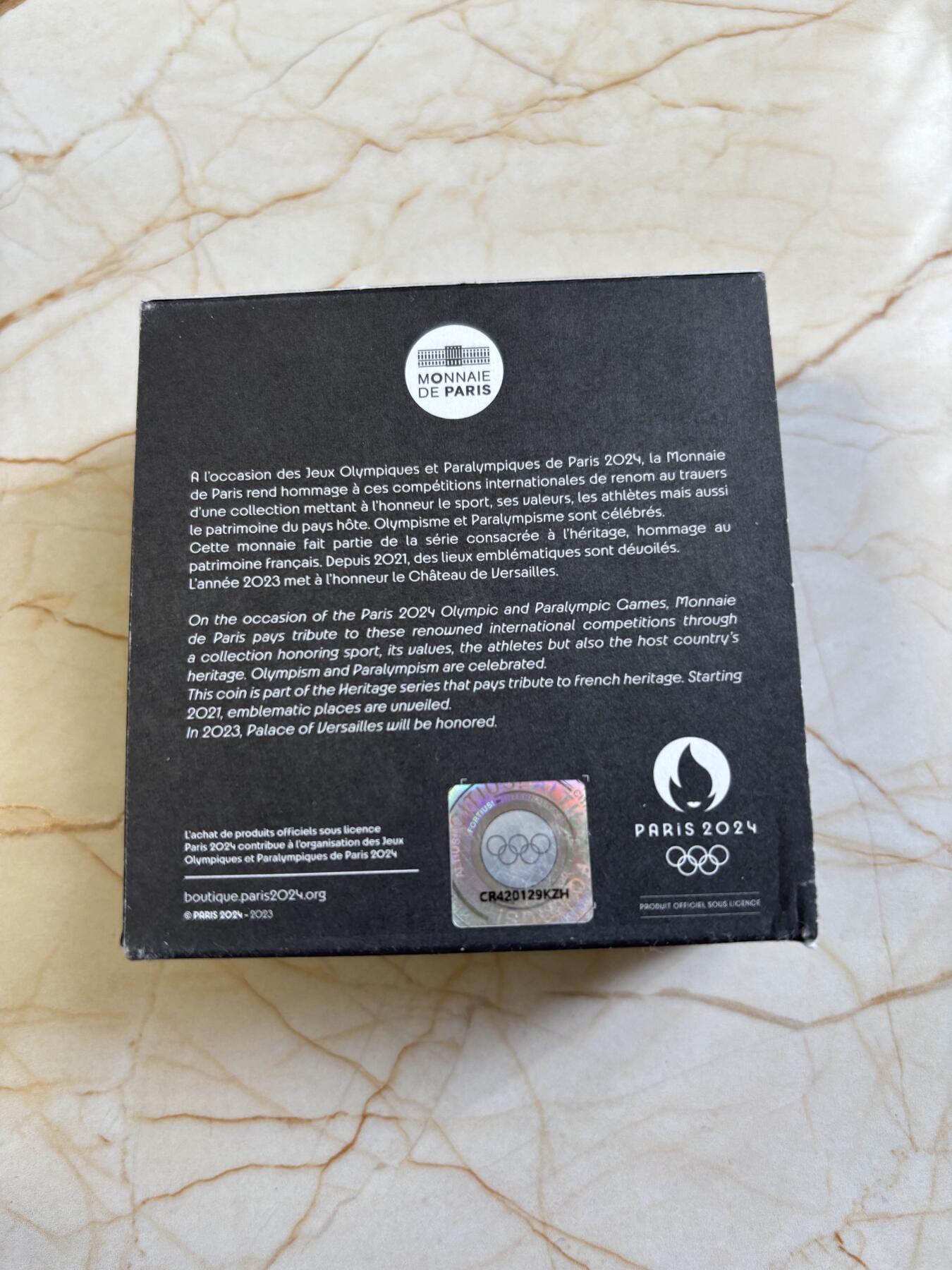 第183期拍卖 法国2023年巴黎文化遗产系列凡尔赛宫精制纪念银币，999银，发行7500枚，边缘有氧化