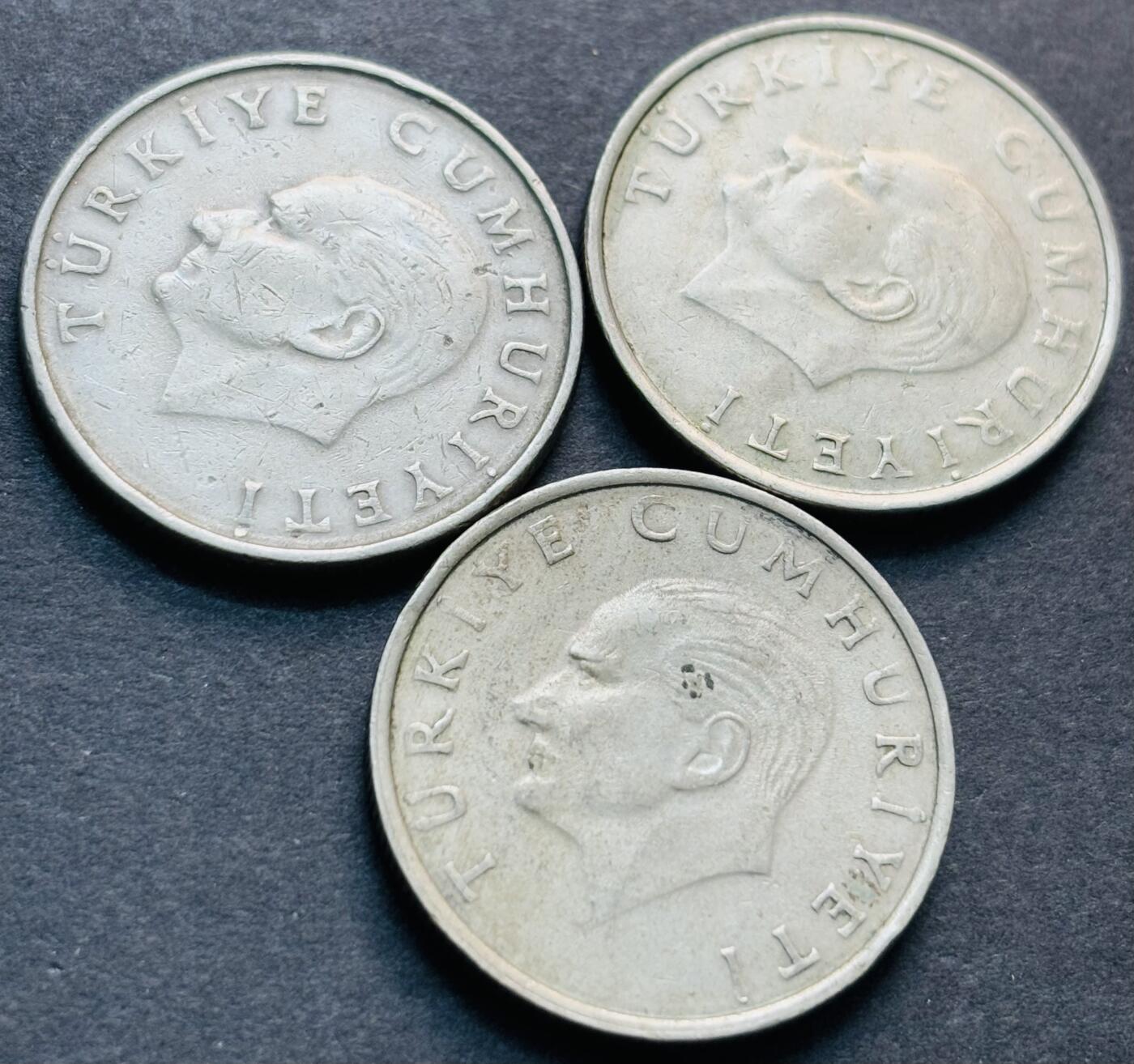 文馨钱币收藏第 284 场，【 长期接收代拍品】老藏家拍品南朝鲜李承晚时期货币，泰国大型纪念币，土耳其各时期及各国套币场 1986-1987 年土耳其 50 里拉厚重币 3 枚