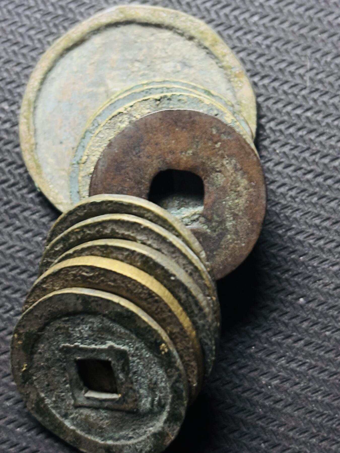 文馨钱币收藏第 284 场，【 长期接收代拍品】老藏家拍品南朝鲜李承晚时期货币，泰国大型纪念币，土耳其各时期及各国套币场 中国古钱币一组 10 枚，自定义，个人看的不舒服