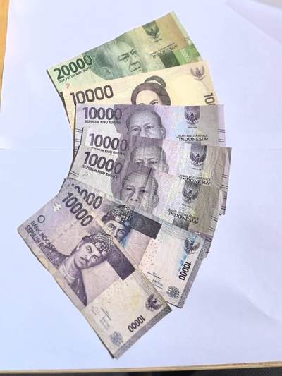 各国外币第100期 无佣金 - 印度尼西亚1万2万卢比一组7张