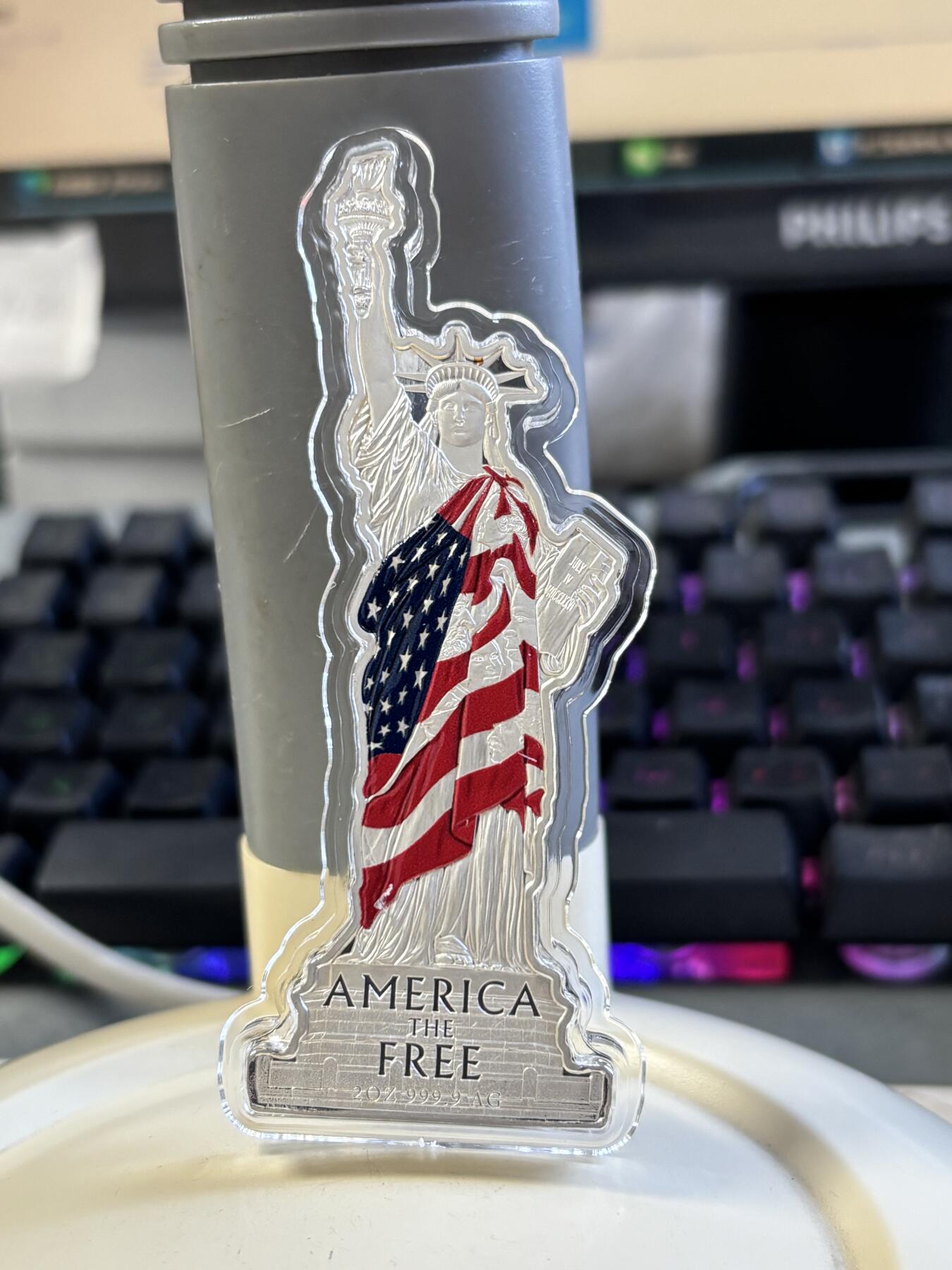 第183期拍卖 所罗门2022年美国自由女神2盎司异形彩色纪念银币，999银，发行2500枚，有氧化