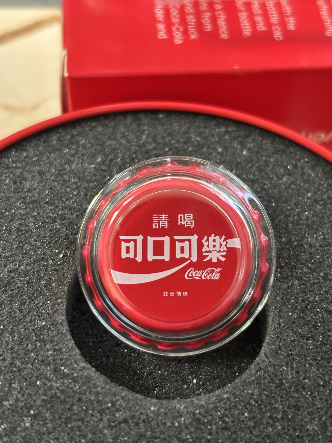 第184期拍卖 斐济2020年可口可乐瓶盖型台湾繁体字体版彩色纪念银币，999银，6克，发行1000枚