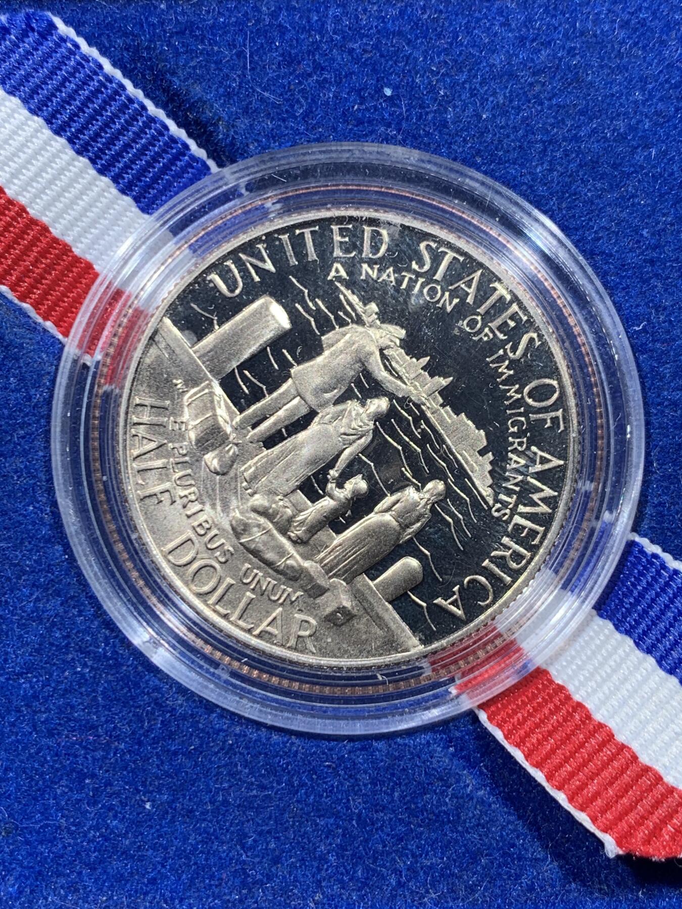 《竞宝斋》第443场 周日，周一，2场连拍 （全场包邮） 美国州币原光一本51枚+美国1986年50分自由女神像精制币