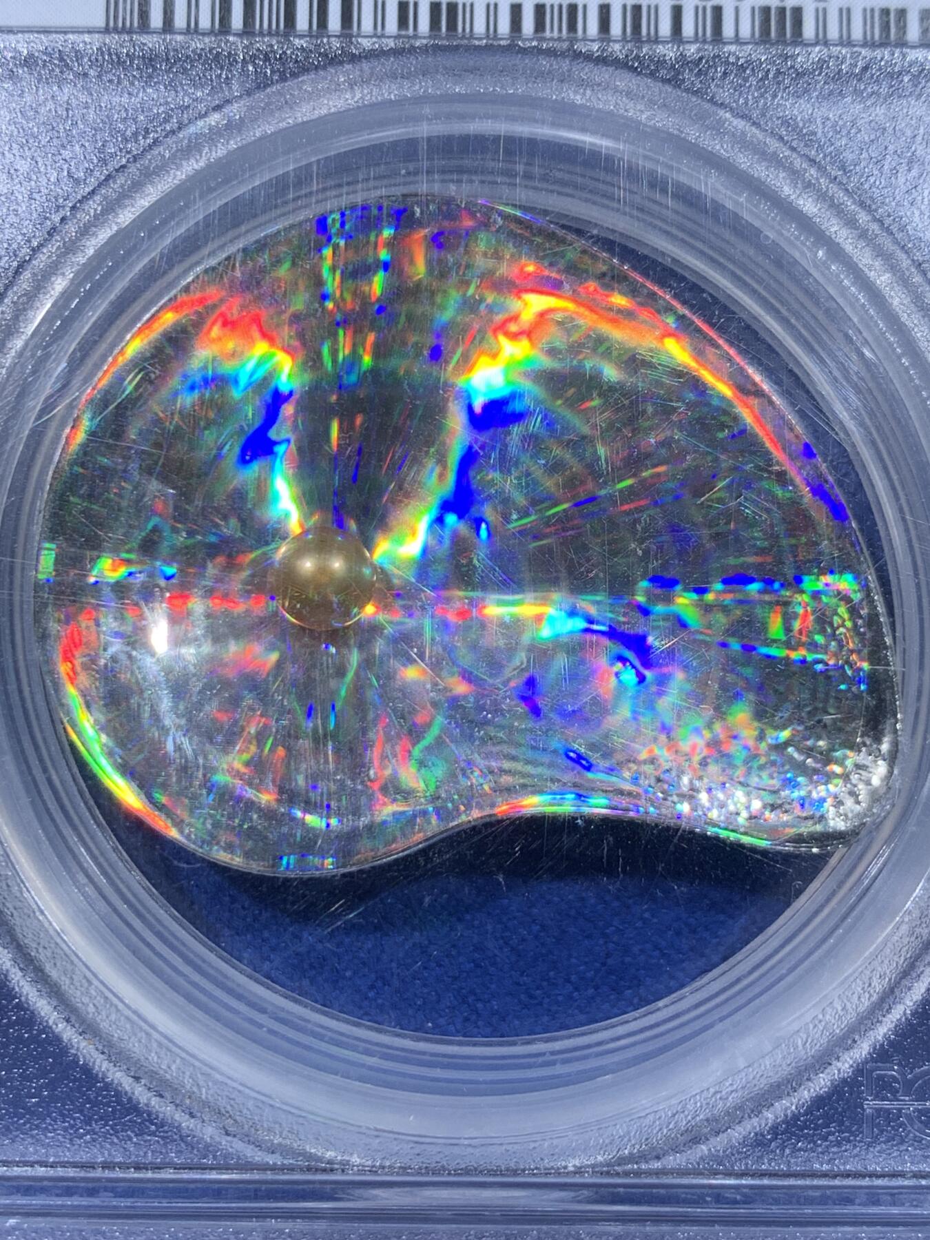 《竞宝斋》第443场 周日，周一，2场连拍 （全场包邮） PCGS PR69 帕劳2014年洋瑰宝4-三角蚌含珠本色（异形）5元精制纪念银币（最美的仿生银币之一  25克，999银，41MM币径，稀有限量发行1500枚，加厚盒，带证书）