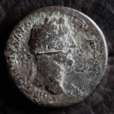 【良泉】【2025年最后一场】12月18日晚19.30点开拍！188组【直播场】西方古代钱币、丝路杂项、印章！ - 18.12克，公元147-148年【古罗马】五贤帝-安东尼·庇护“公平女神”手持天秤和丰饶角，赛斯特提大铜币（该版本常见阿斯和都庞第，赛斯特提版很少见）