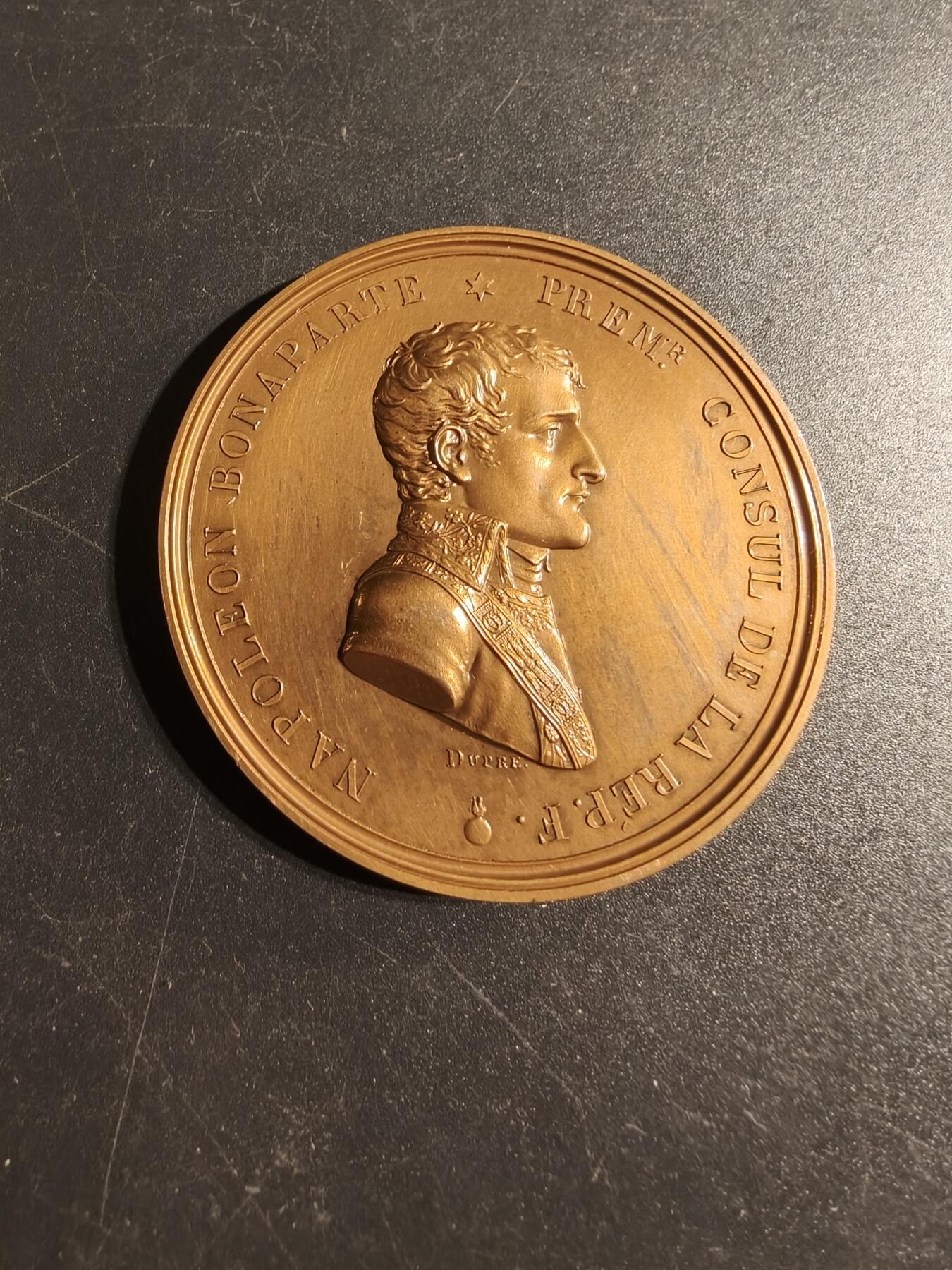 老王徽章第167期 法国1801年奥尔良市修复贞德纪念碑大铜章     直径54mm.   重量68.1g