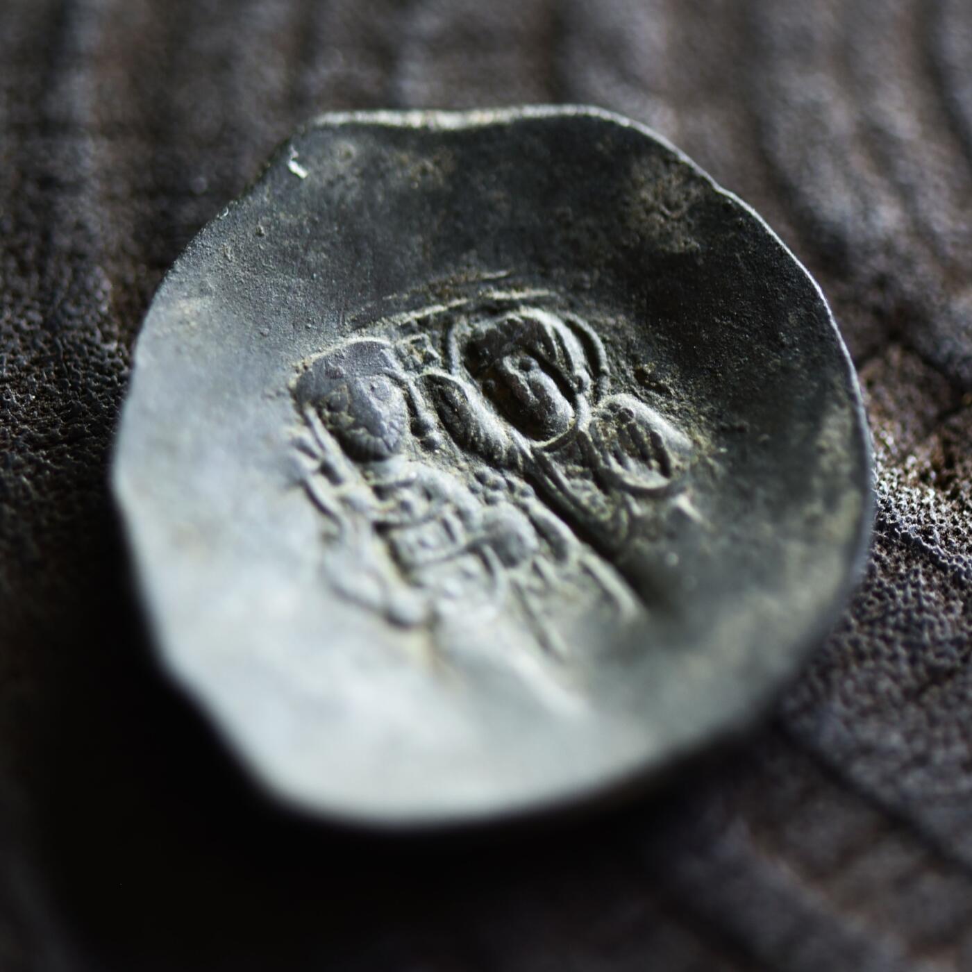 【良泉】【2025年最后一场】12月18日晚19.30点开拍！188组【直播场】西方古代钱币、丝路杂项、印章！ 【美品】公元1143-1180年【拜占庭】曼纽埃尔一世，银铜合金碟形Aspron Trachy，圣母为皇帝加冕/耶稣持福音书坐像，3.46克