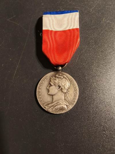 老王徽章第167期 - 法国银级劳工奖章    950银      12g  