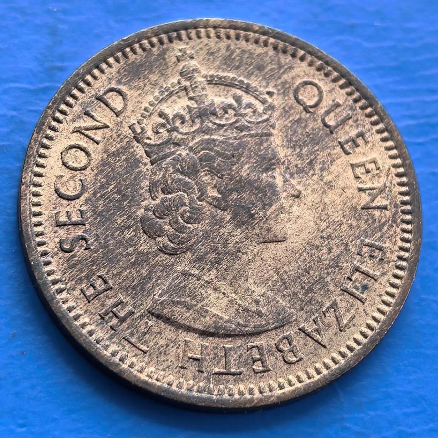 外国优质老铜币银币，周六九点倒数截拍，满百包邮，可寄存半年，喜欢朋友微信扫描二维码可直接参拍 少见东加勒比1955年半分