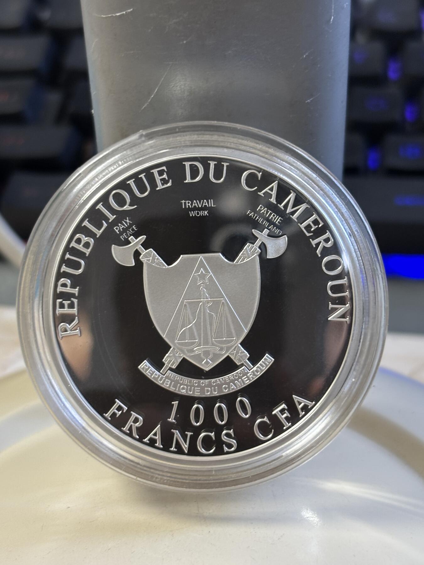 第184期拍卖 喀麦隆2022年皮尔森啤酒1盎司彩色精制纪念银币，999银，1盎司，