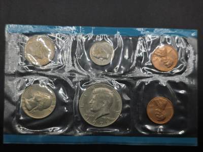 【淘币小摊】实时拍第八百一十五拍   银币套币场   满百包邮可预留二周 每周一统一发货   - 美国1972年P厂套币