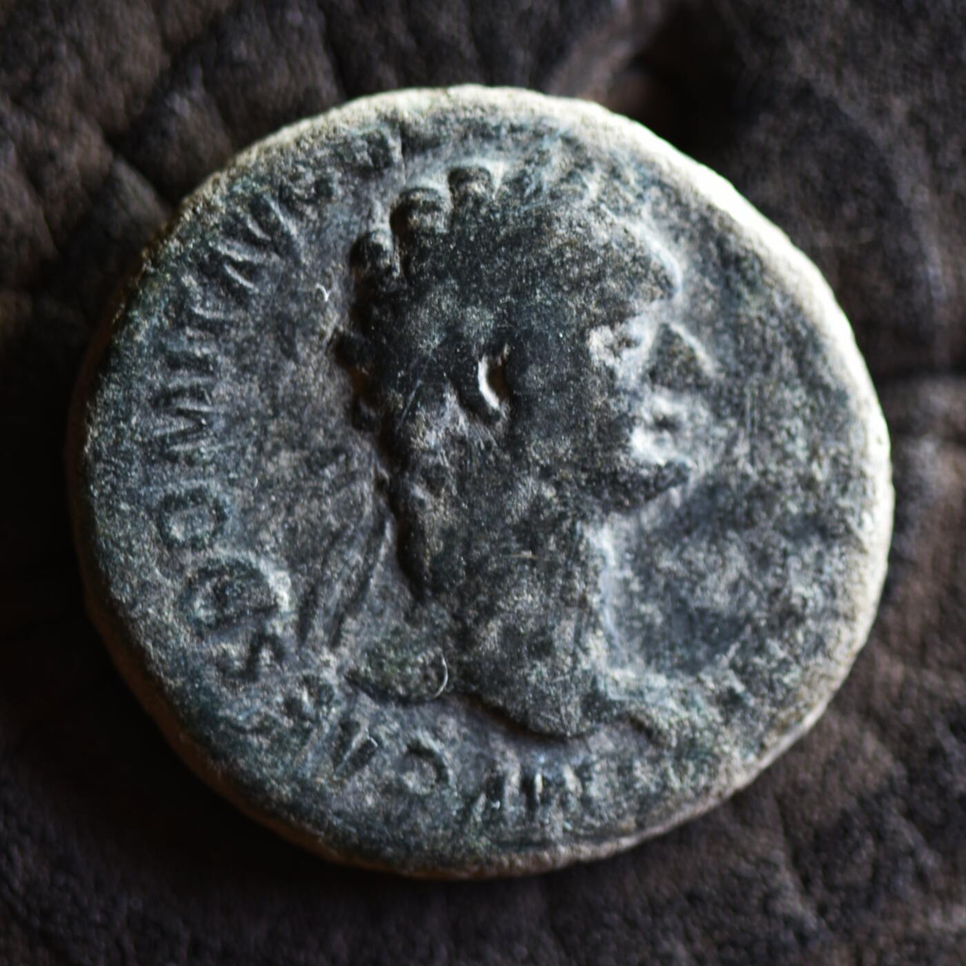 【良泉】【2025年最后一场】12月18日晚19.30点开拍！188组【直播场】西方古代钱币、丝路杂项、印章！ 9.88克，公元87年【古罗马】弗拉维王朝-图密善“幸运女神-福尔图娜”阿斯铜币