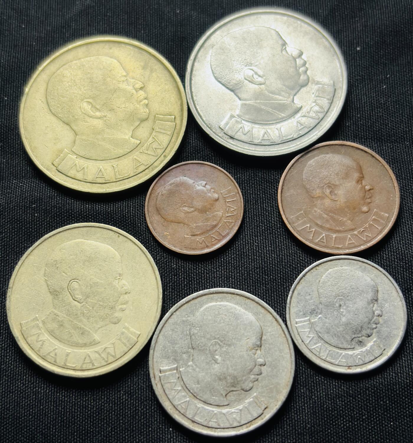 文馨钱币收藏第 284 场，【 长期接收代拍品】老藏家拍品南朝鲜李承晚时期货币，泰国大型纪念币，土耳其各时期及各国套币场 好品马拉维 7 枚套