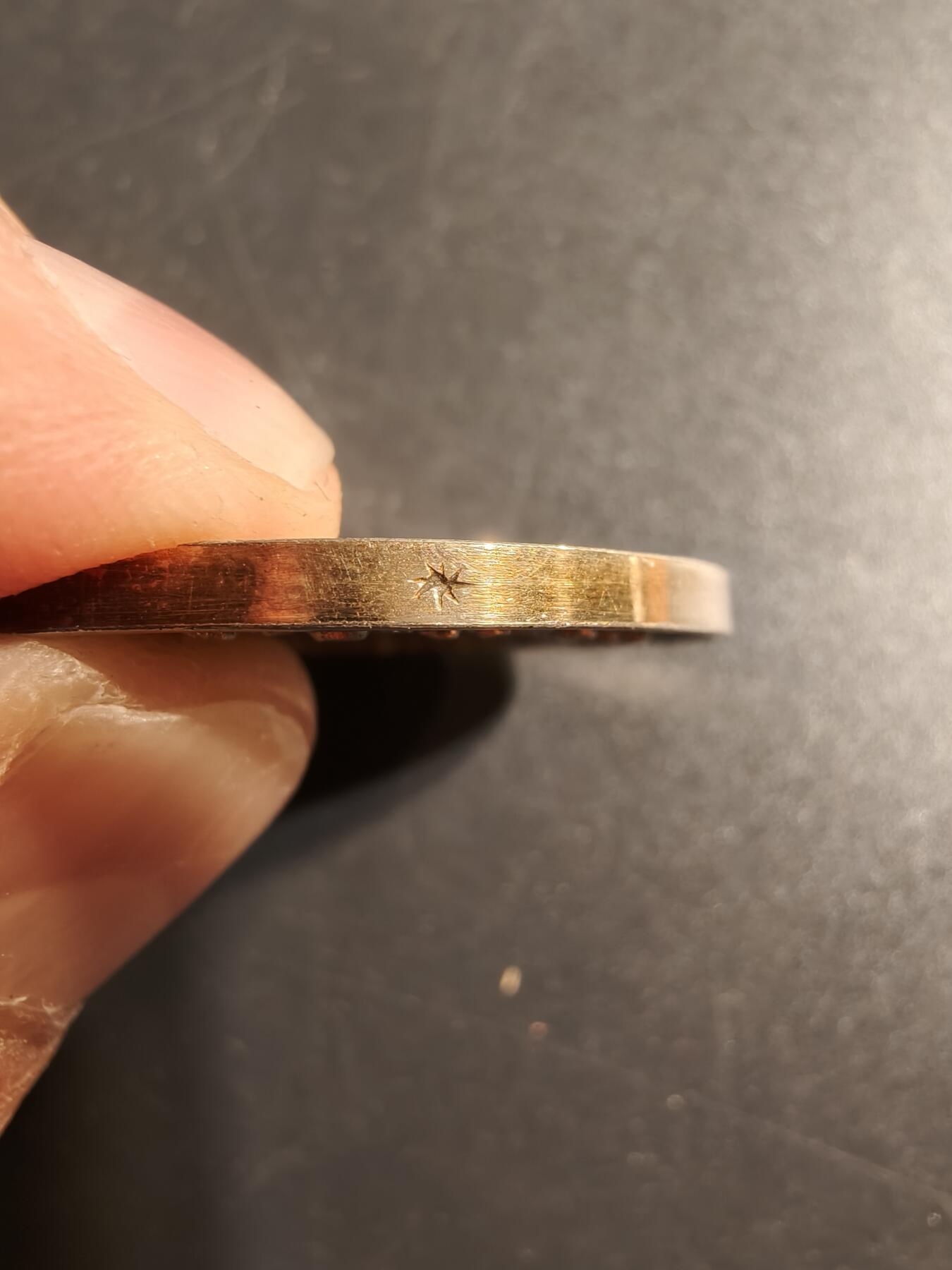 老王徽章第167期 法国大尺寸镀金银婚章    原盒    950银镀金    大尺寸直径34mm.   重量18.2g.     带边铭背铭     少见极早期1822年！