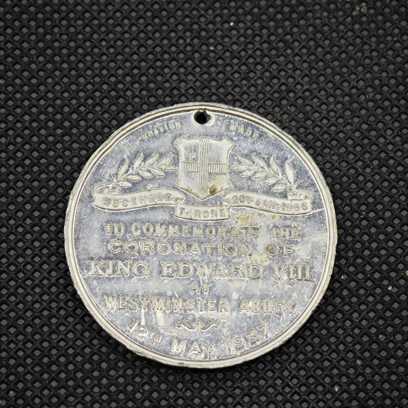 【淘币小摊】限时拍第八百一十六拍  纪念章场  满百包邮可预留两周  周一统一发货   英国1937年乔治六世加冕纪念章直径38mm