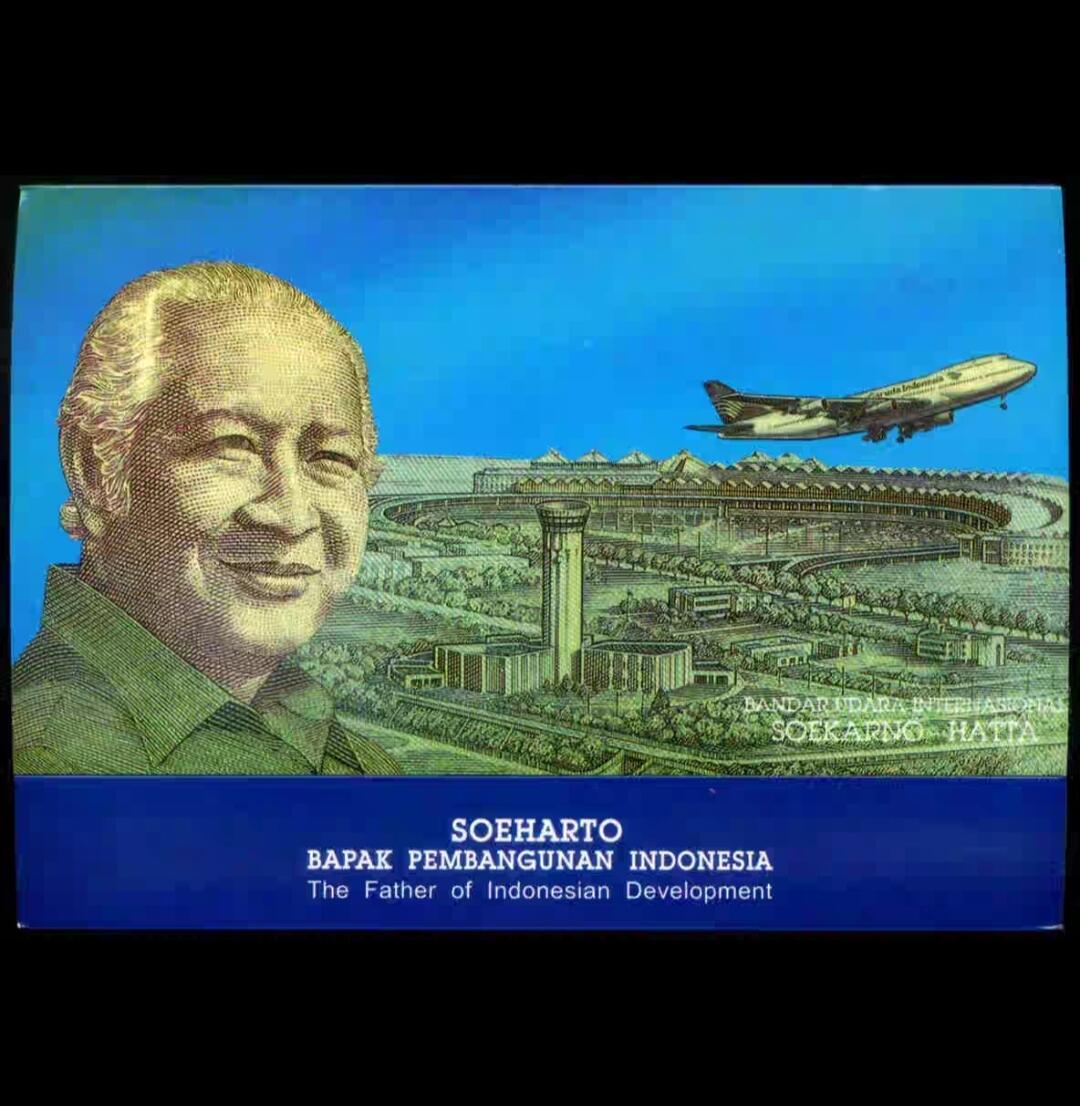 全新1993年 印度尼西亚 50000 卢比 25年塑料纪念钞带原装册