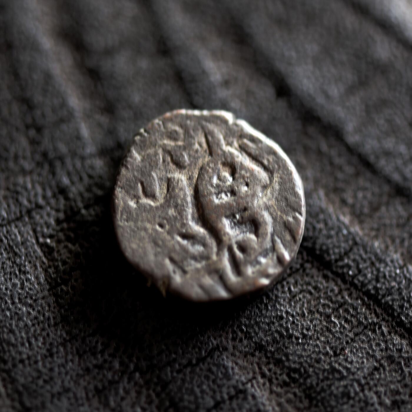 【良泉】【2025年最后一场】12月18日晚19.30点开拍！188组【直播场】西方古代钱币、丝路杂项、印章！ 公元1220-1231年【花剌子模】末代汗王——扎兰丁·明布尔努，骑士/瘤牛吉塔尔，3.03克