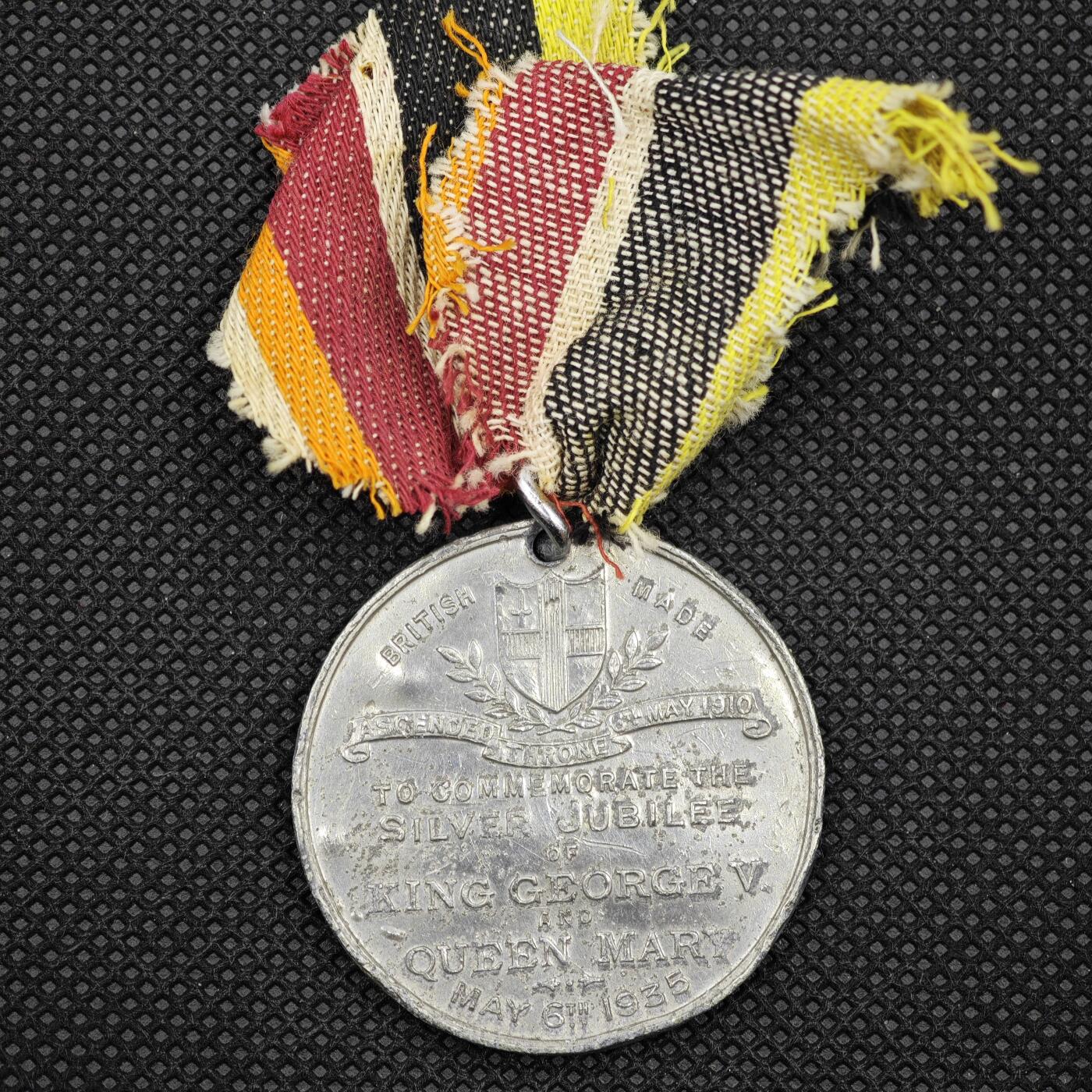 【淘币小摊】限时拍第八百一十六拍  纪念章场  满百包邮可预留两周  周一统一发货 