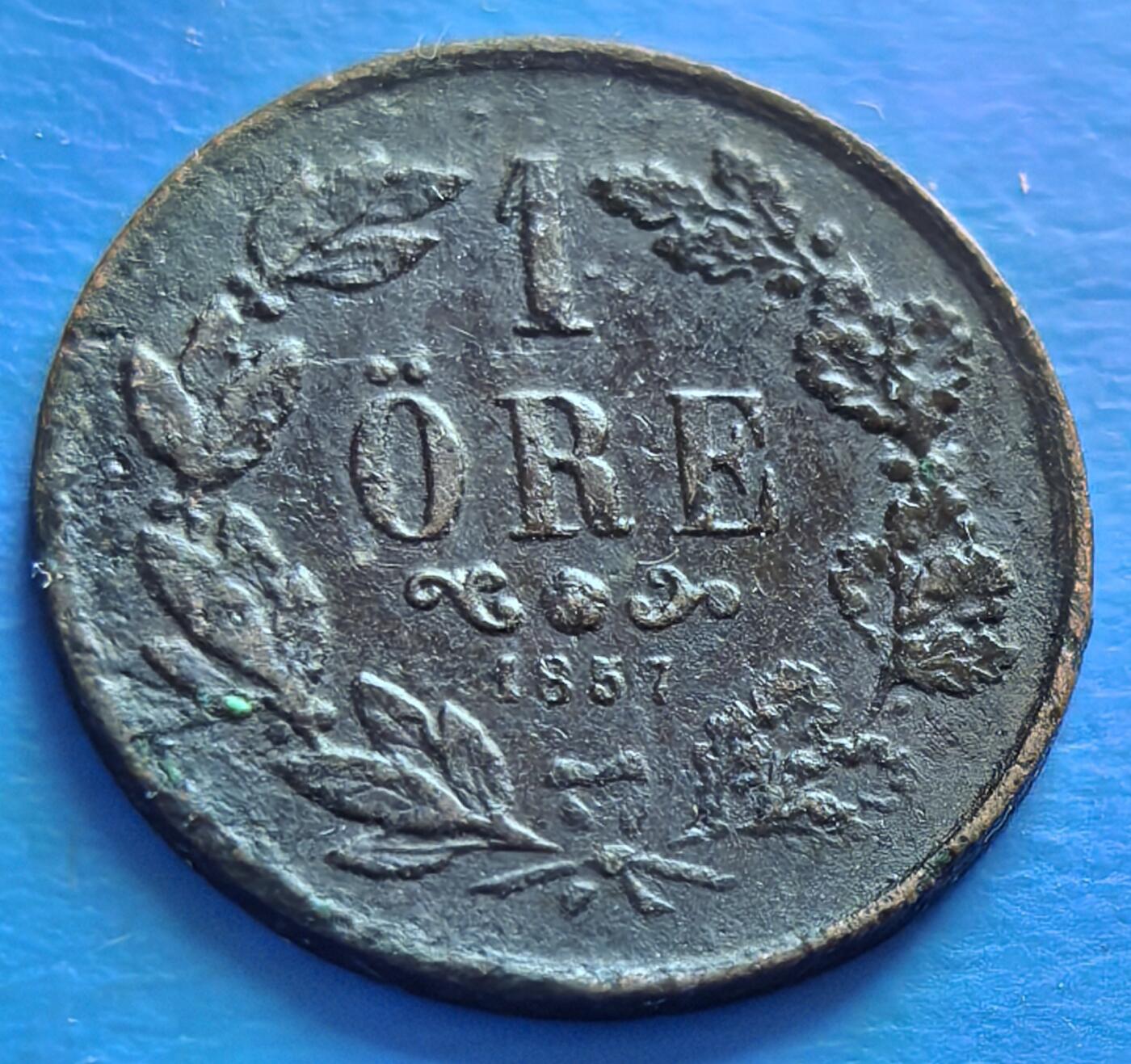 外国优质老铜币银币，周六九点倒数截拍，满百包邮，可寄存半年，喜欢朋友微信扫描二维码可直接参拍 瑞典1857年1欧尔