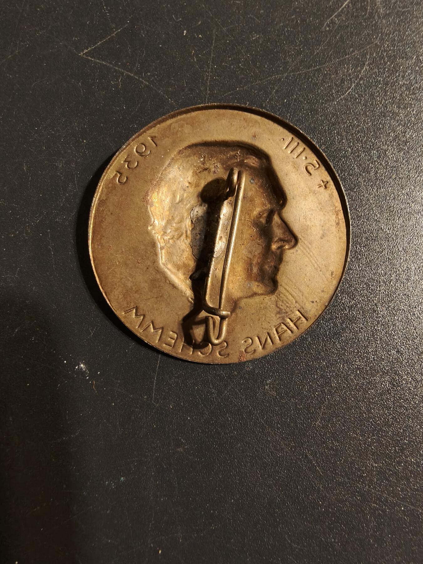 老王徽章第167期 德三教育家汉斯·舍姆证章