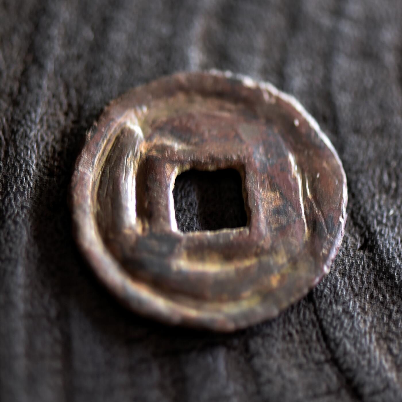 【良泉】【2025年最后一场】12月18日晚19.30点开拍！188组【直播场】西方古代钱币、丝路杂项、印章！ 【好品】公元8世纪【丝绸之路】粟特，突骑施铜币，2.38克