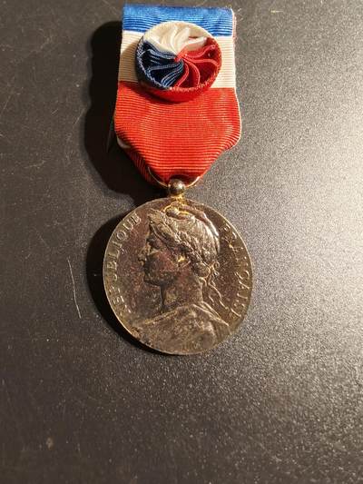 老王徽章第167期 - 法国金级劳工奖章    950银镀金     13.8g