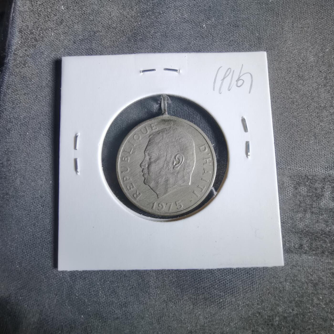 沼泽如烟--第919场 海地1975年十分挂件