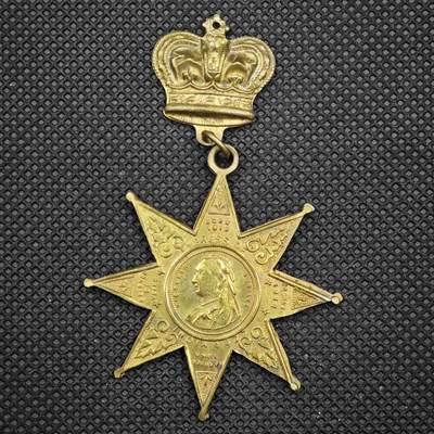 【淘币小摊】限时拍第八百一十六拍  纪念章场  满百包邮可预留两周  周一统一发货  -  英国维多利亚纪念章直径44mm