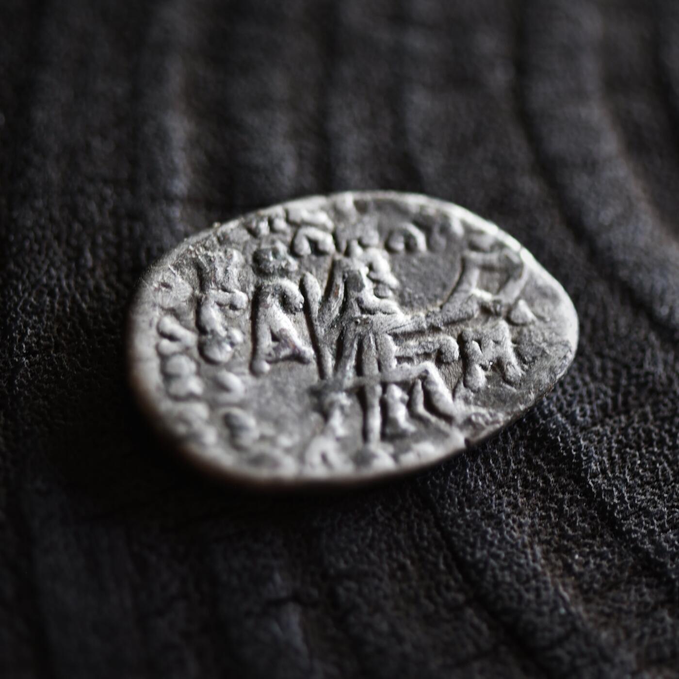 【良泉】【2025年最后一场】12月18日晚19.30点开拍！188组【直播场】西方古代钱币、丝路杂项、印章！ 公元前2-公元4年【帕提亚】弗拉特斯五世【小弗拉特斯（Phraataces）穆萨女王共治】，一德拉克马银币 ，3.2克