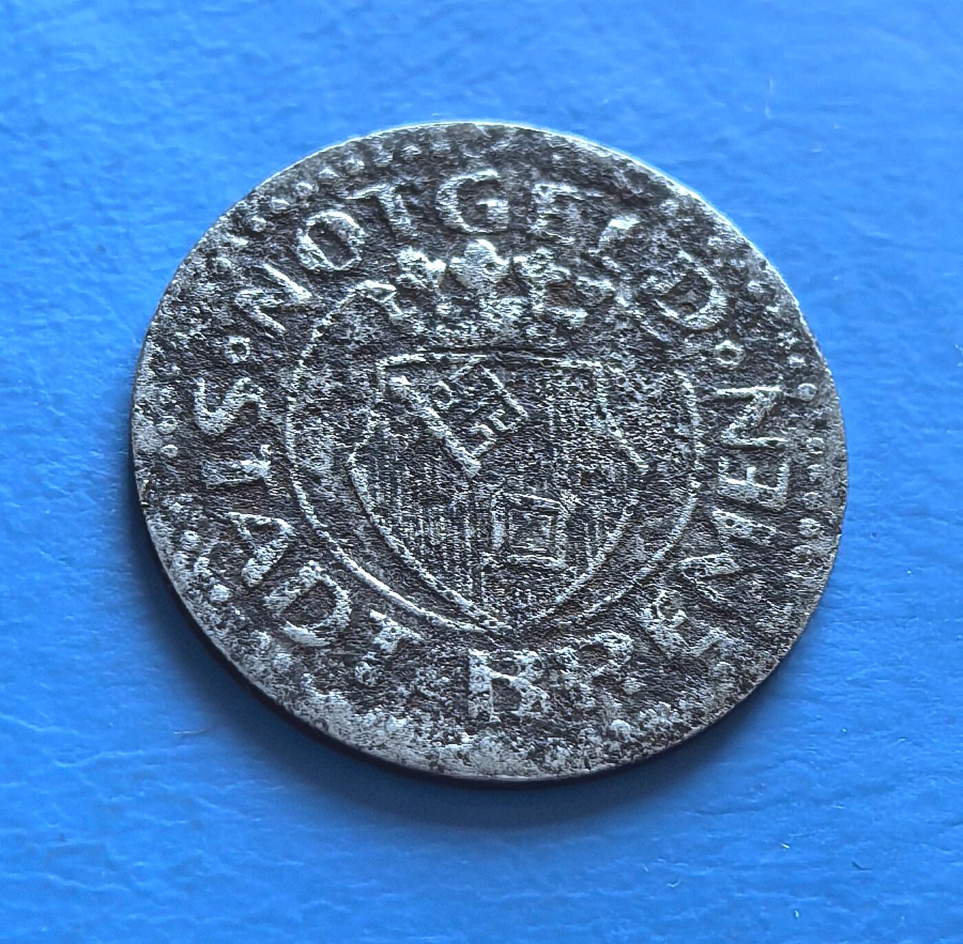 外国优质老铜币银币，周六九点倒数截拍，满百包邮，可寄存半年，喜欢朋友微信扫描二维码可直接参拍 德国不莱梅市1920年10芬尼