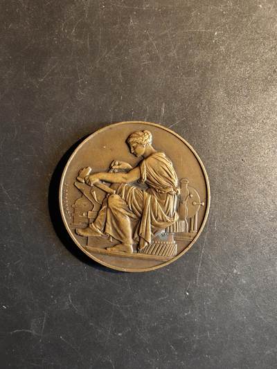 老王徽章第167期 - 法国鲁贝总承包商辛迪加大铜章     直径50mm.    重量62.3g