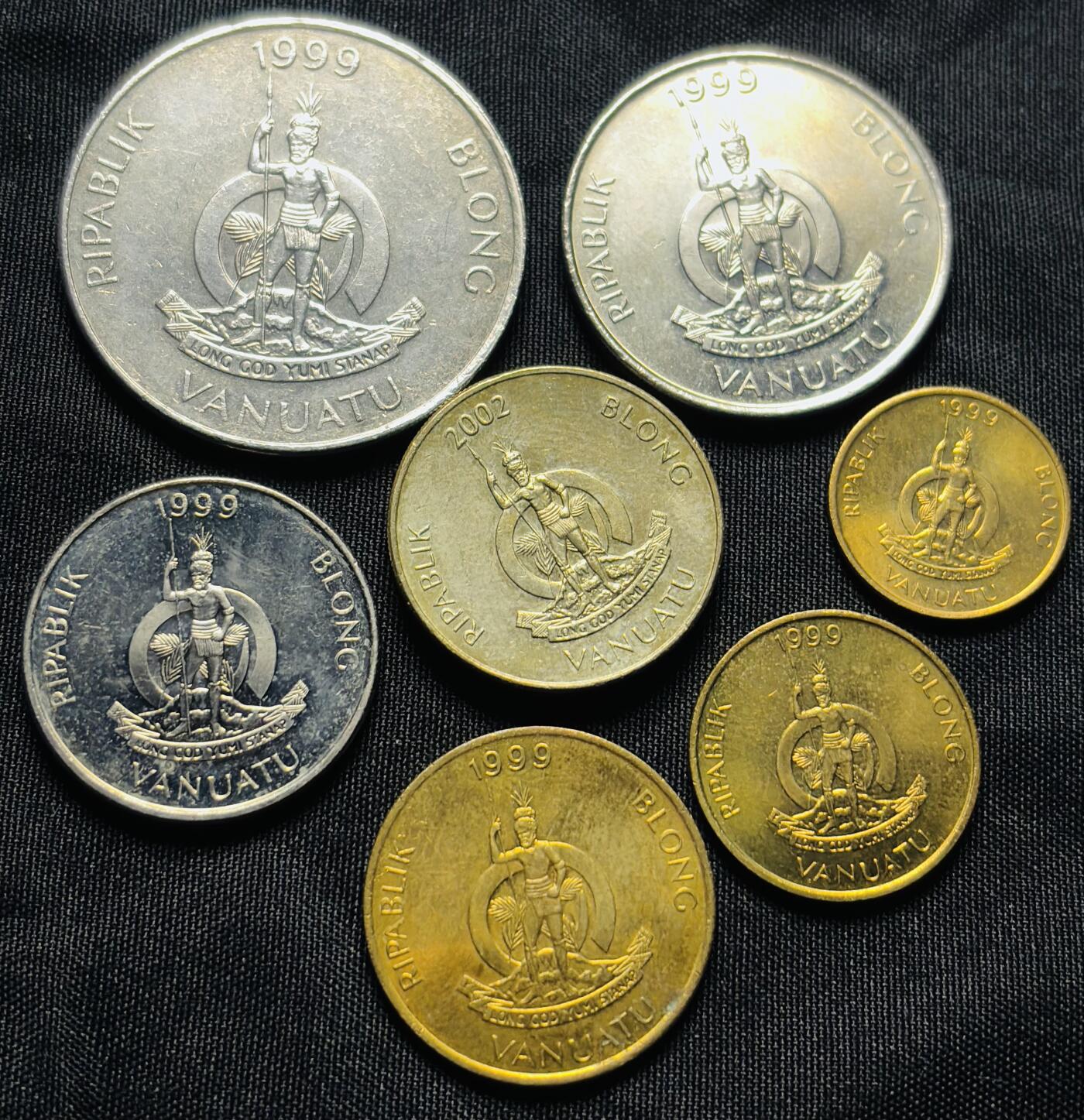 文馨钱币收藏第 284 场，【 长期接收代拍品】老藏家拍品南朝鲜李承晚时期货币，泰国大型纪念币，土耳其各时期及各国套币场 原光品相瓦努阿图 7 枚套