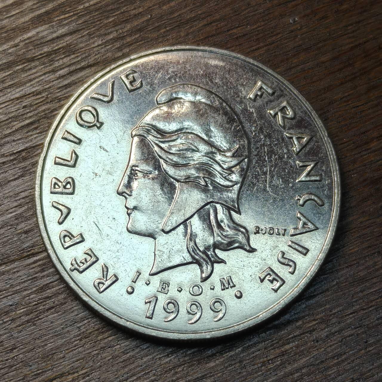 【铜匠收藏】★第134场★散币场，无佣金，30包邮。不满30元，支付5元运费。《接受代拍 代送NGC评级》 法属波利尼西亚 1999年  50法郎