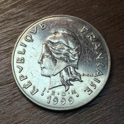 【铜匠收藏】★第134场★散币场，无佣金，30包邮。不满30元，支付5元运费。《接受代拍 代送NGC评级》 - 法属波利尼西亚 1999年  50法郎