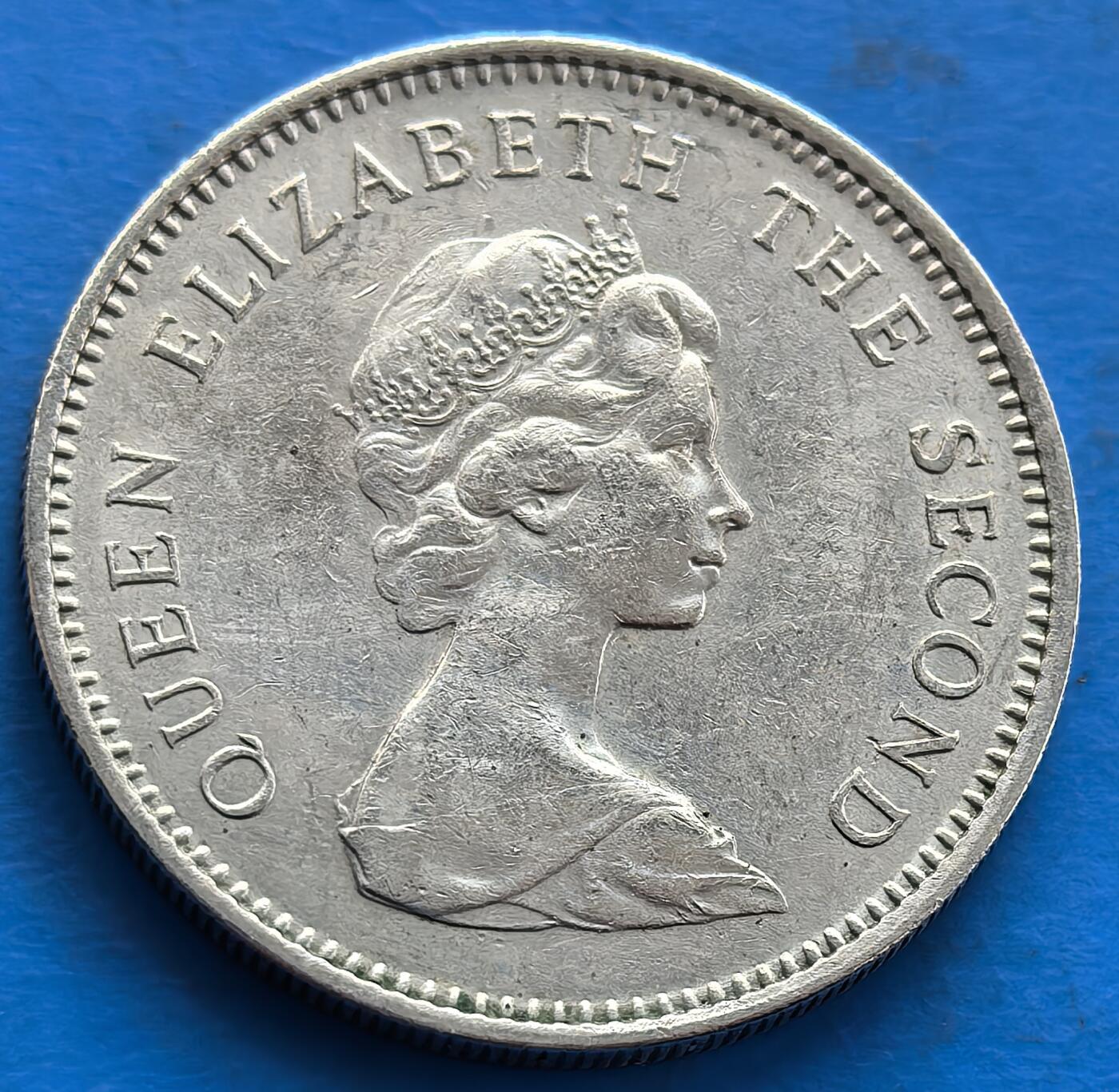 外国优质老铜币银币，周六九点倒数截拍，满百包邮，可寄存半年，喜欢朋友微信扫描二维码可直接参拍 泽西1968年5便士