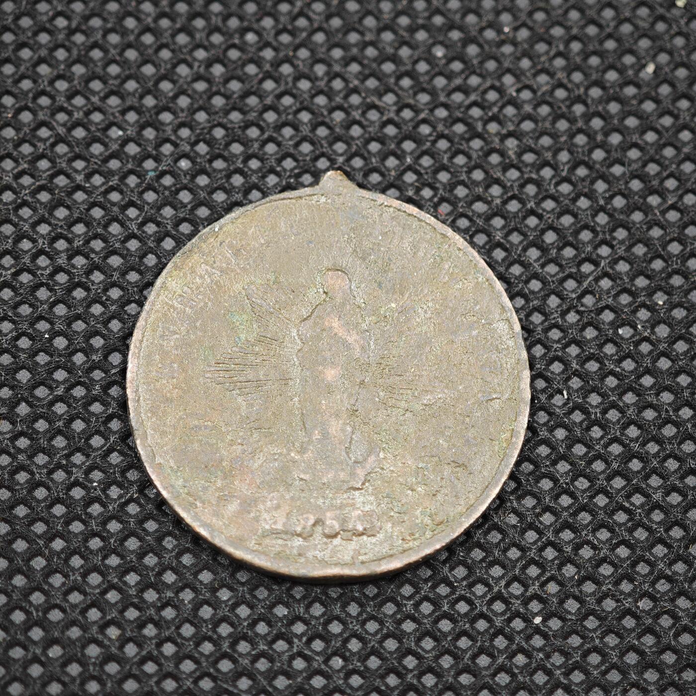 【淘币小摊】限时拍第八百一十六拍  纪念章场  满百包邮可预留两周  周一统一发货   梵蒂冈教皇纪念章直径26mm