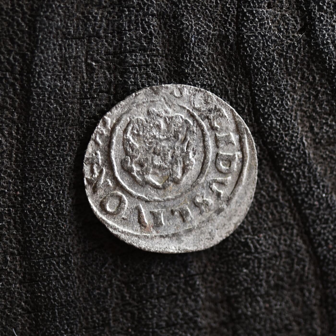 【良泉】【2025年最后一场】12月18日晚19.30点开拍！188组【直播场】西方古代钱币、丝路杂项、印章！ 公元164X年【瑞典·利沃尼亚】克里斯蒂娜女王，银索利多，0.48克