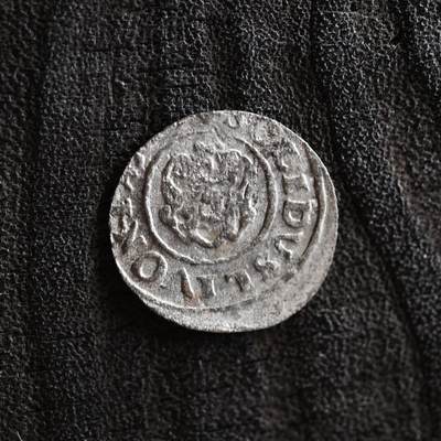 【良泉】【2025年最后一场】12月18日晚19.30点开拍！188组【直播场】西方古代钱币、丝路杂项、印章！ - 公元164X年【瑞典·利沃尼亚】克里斯蒂娜女王，银索利多，0.48克