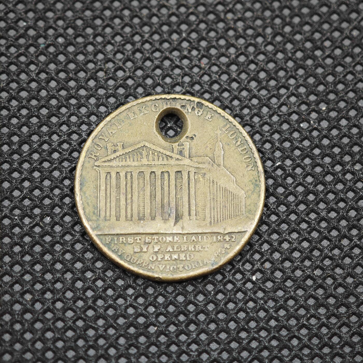 【淘币小摊】限时拍第八百一十六拍  纪念章场  满百包邮可预留两周  周一统一发货   英国威灵顿公爵纪念章直径22mm