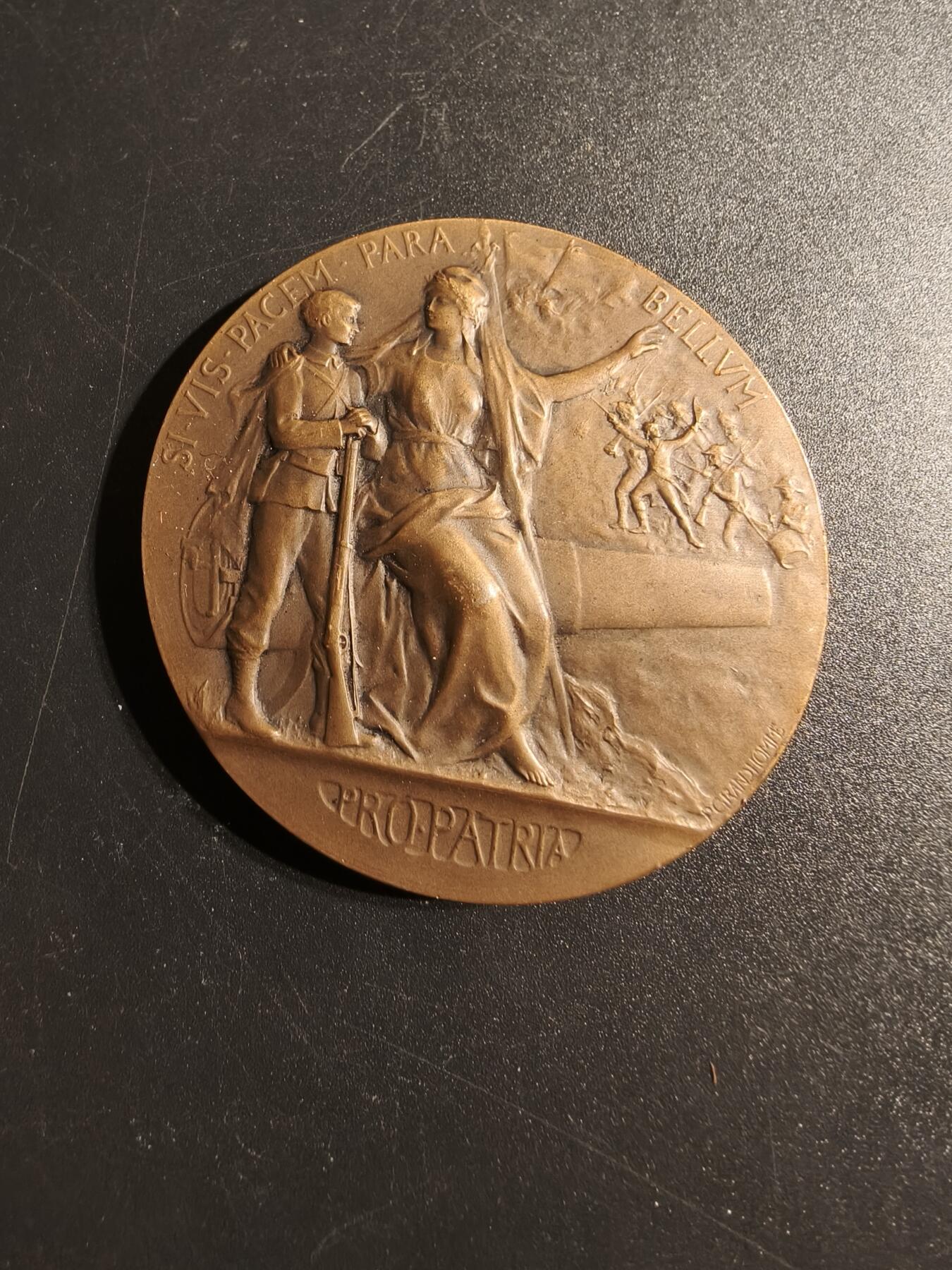 老王徽章第167期 法国战争部铜级战争准备大铜章     原盒     直径50mm.   重量67.8g