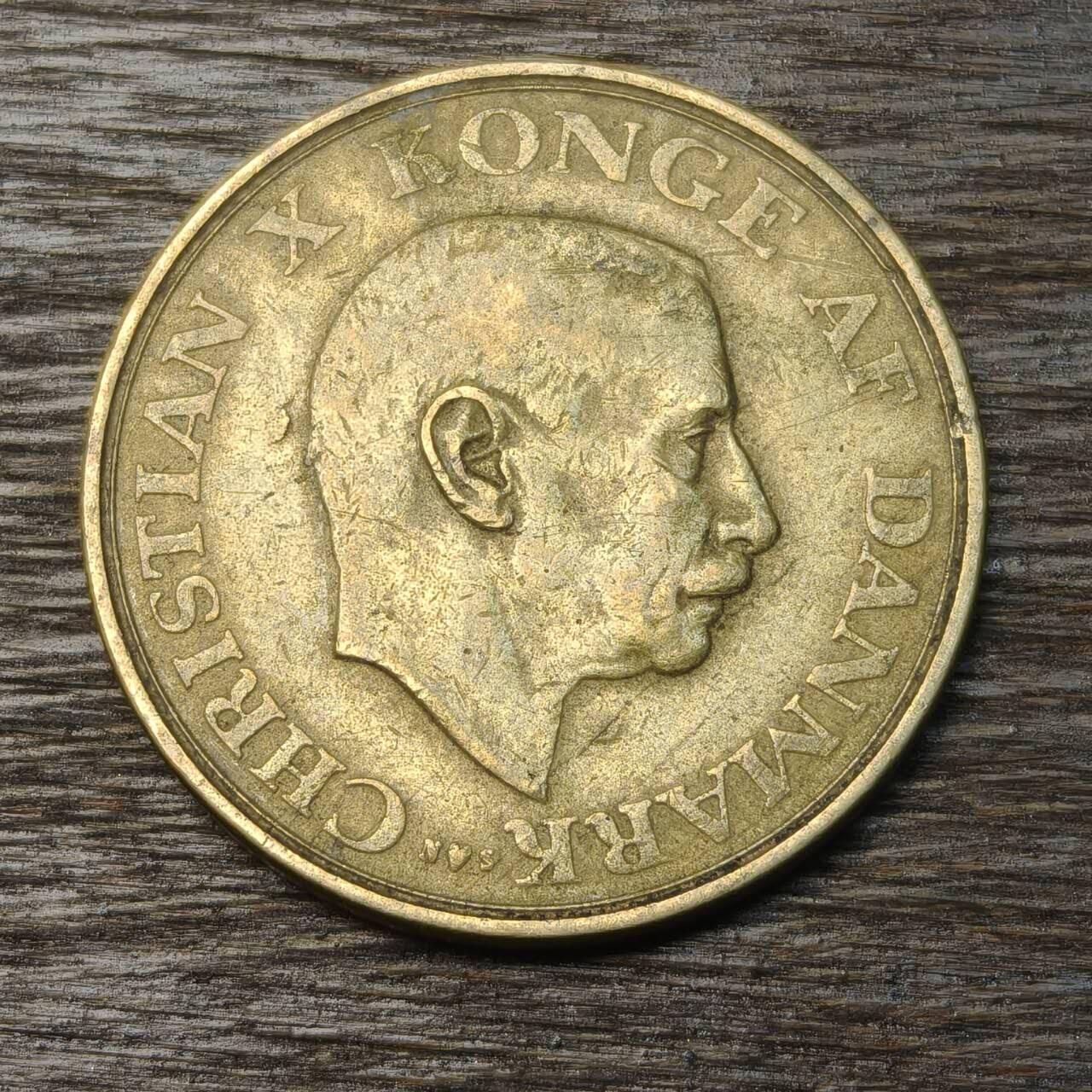 【铜匠收藏】★第134场★散币场，无佣金，30包邮。不满30元，支付5元运费。《接受代拍 代送NGC评级》 丹麦 1946年 1克朗 克里斯蒂安十世