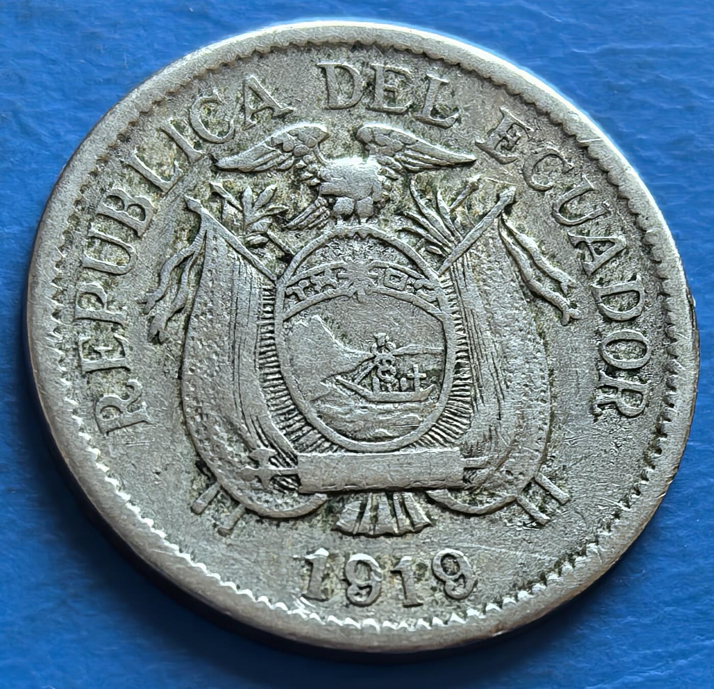 外国优质老铜币银币，周六九点倒数截拍，满百包邮，可寄存半年，喜欢朋友微信扫描二维码可直接参拍 厄瓜多尔1919年5分