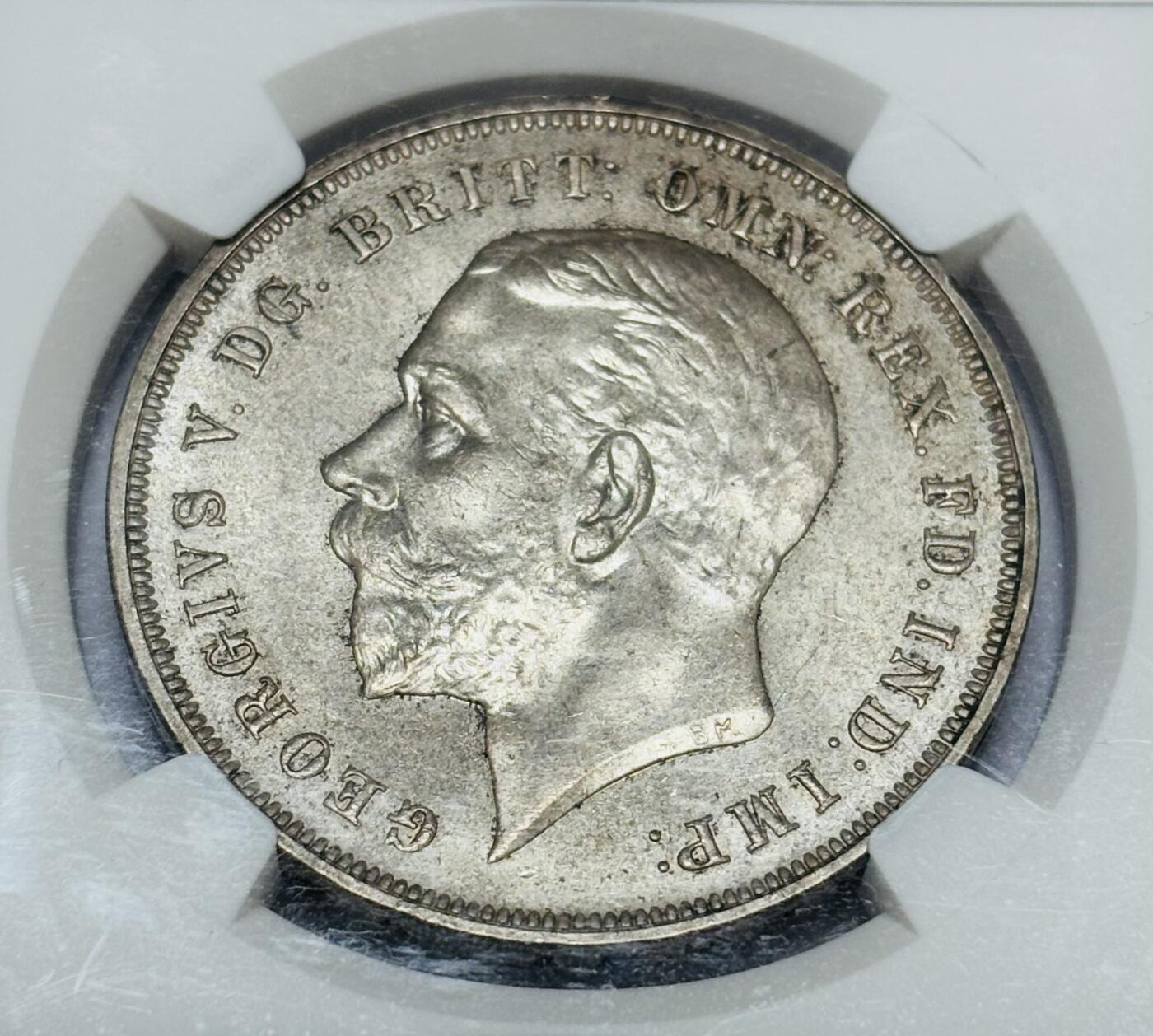 文馨钱币收藏第 283 场，【大雪鉴珍，寒英缀金】金银纪念币精品场，诚邀您的参与【长期接代拍品】 1935 年英国乔治五世木马剑大银币 NGC 评级 MS65 分，高光足，淡淡包浆细腻，难得一见的高分品相