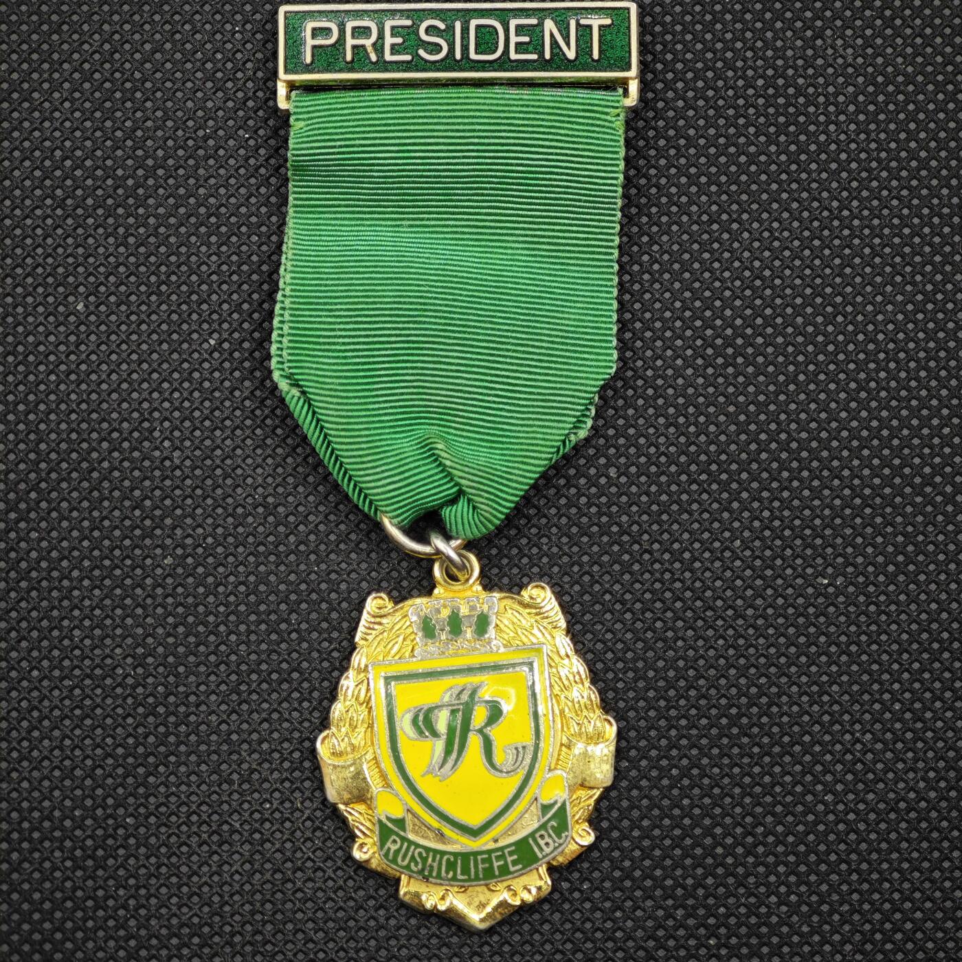 【淘币小摊】限时拍第八百一十六拍  纪念章场  满百包邮可预留两周  周一统一发货   拉什克利夫保龄球俱乐部（Rushcliffe BC）主席职位奖章直径34mm