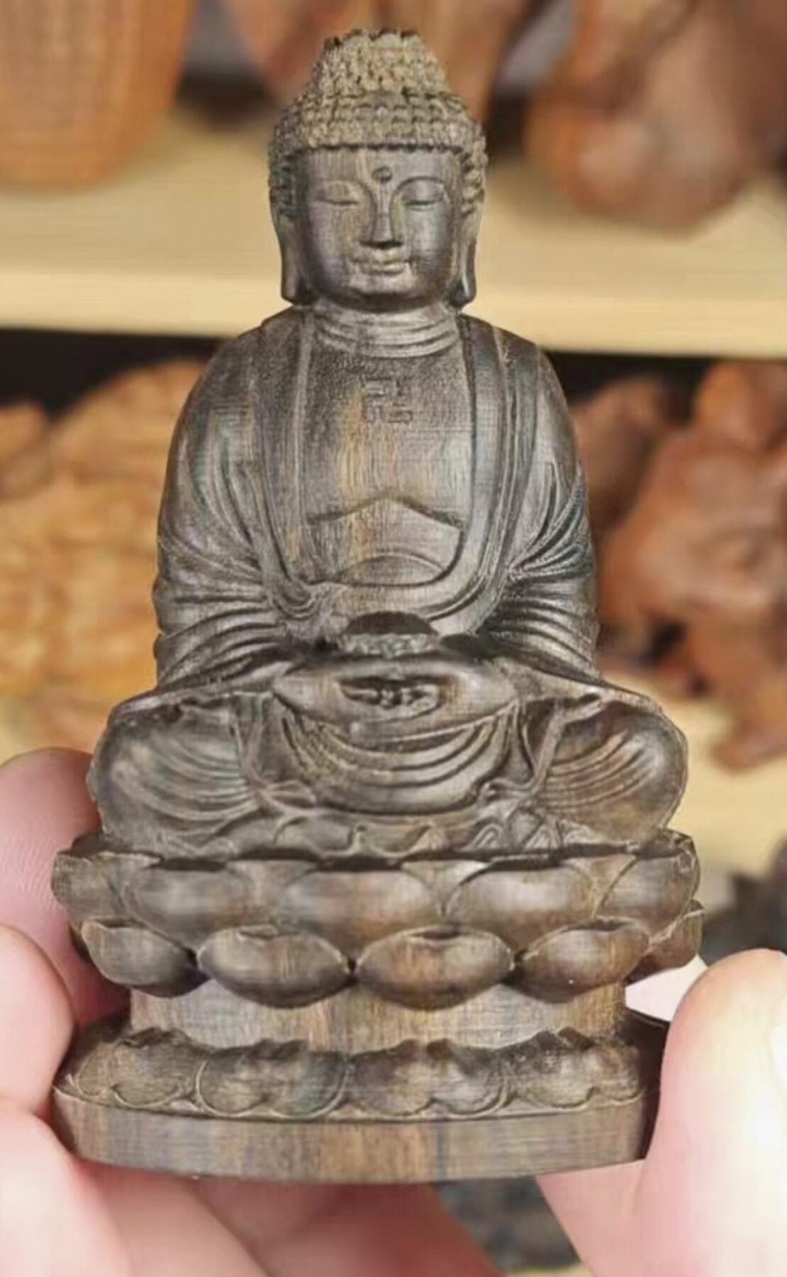 江南站杂件捡漏场 保真沉香木如来佛摆件，微瑕疵尺寸约8厘米