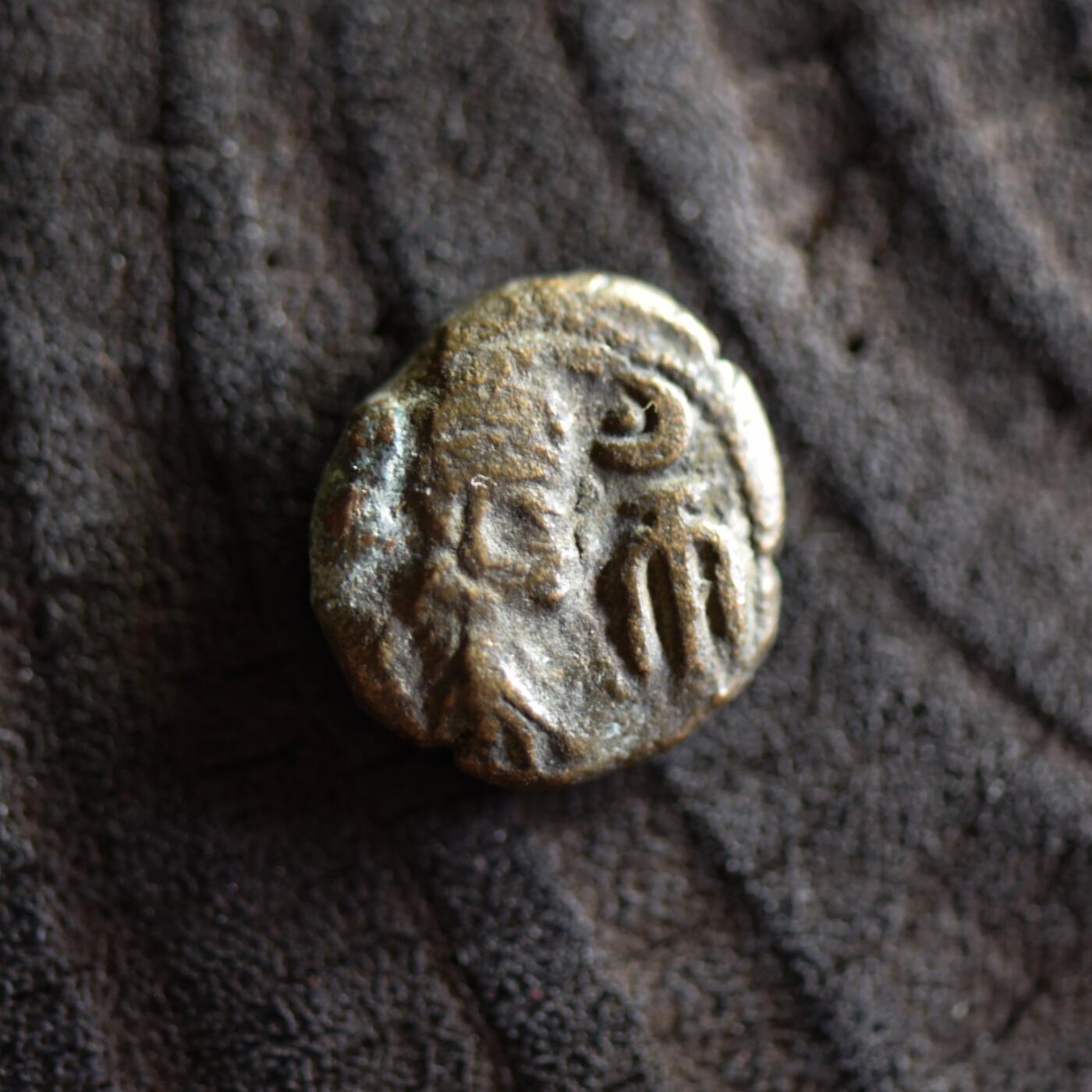 【良泉】【2025年最后一场】12月18日晚19.30点开拍！188组【直播场】西方古代钱币、丝路杂项、印章！ 公元1-2世纪【埃兰】奥罗德斯二世，铜币，3.03克