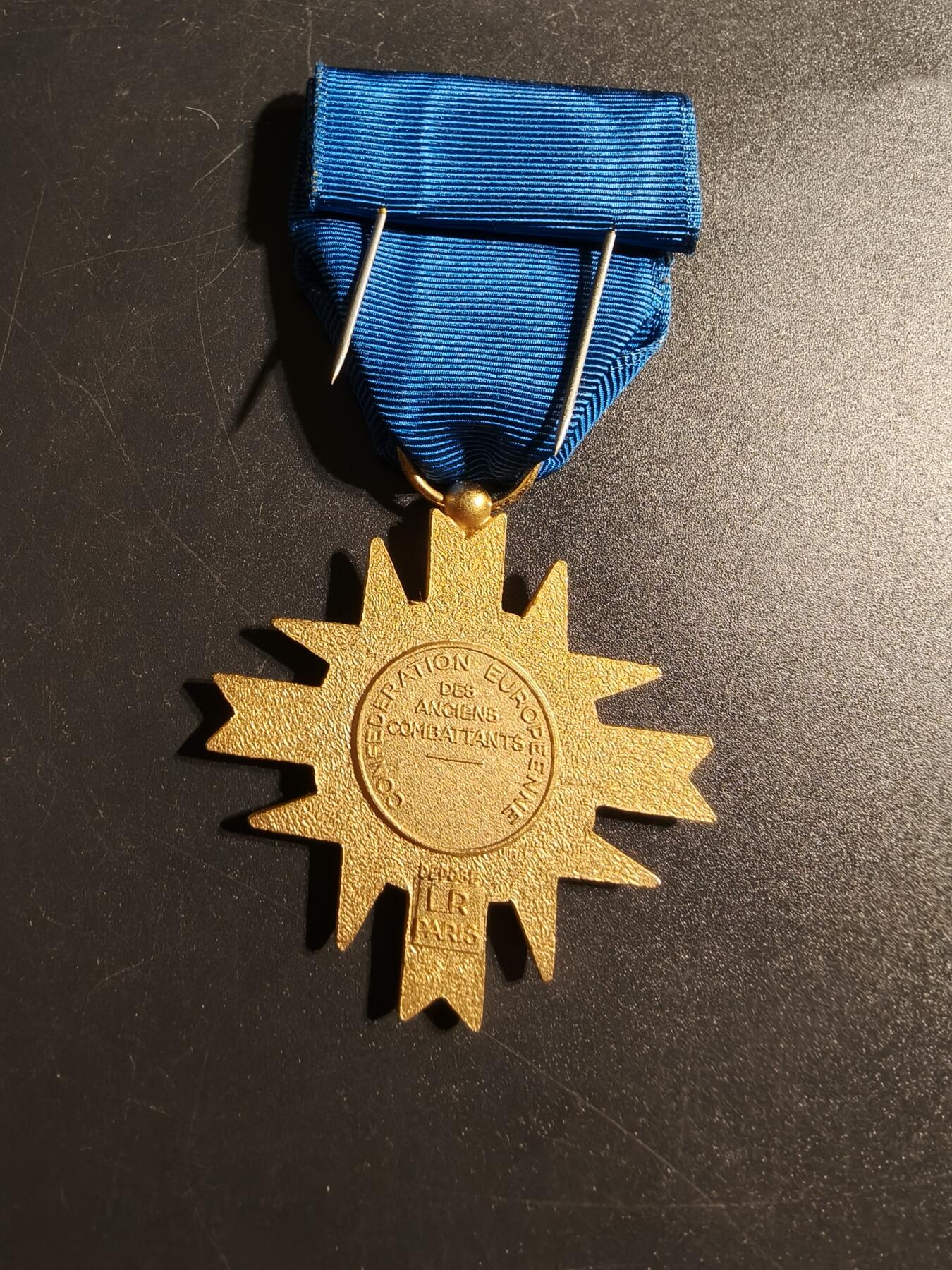 老王徽章第167期 欧盟老兵十字奖章