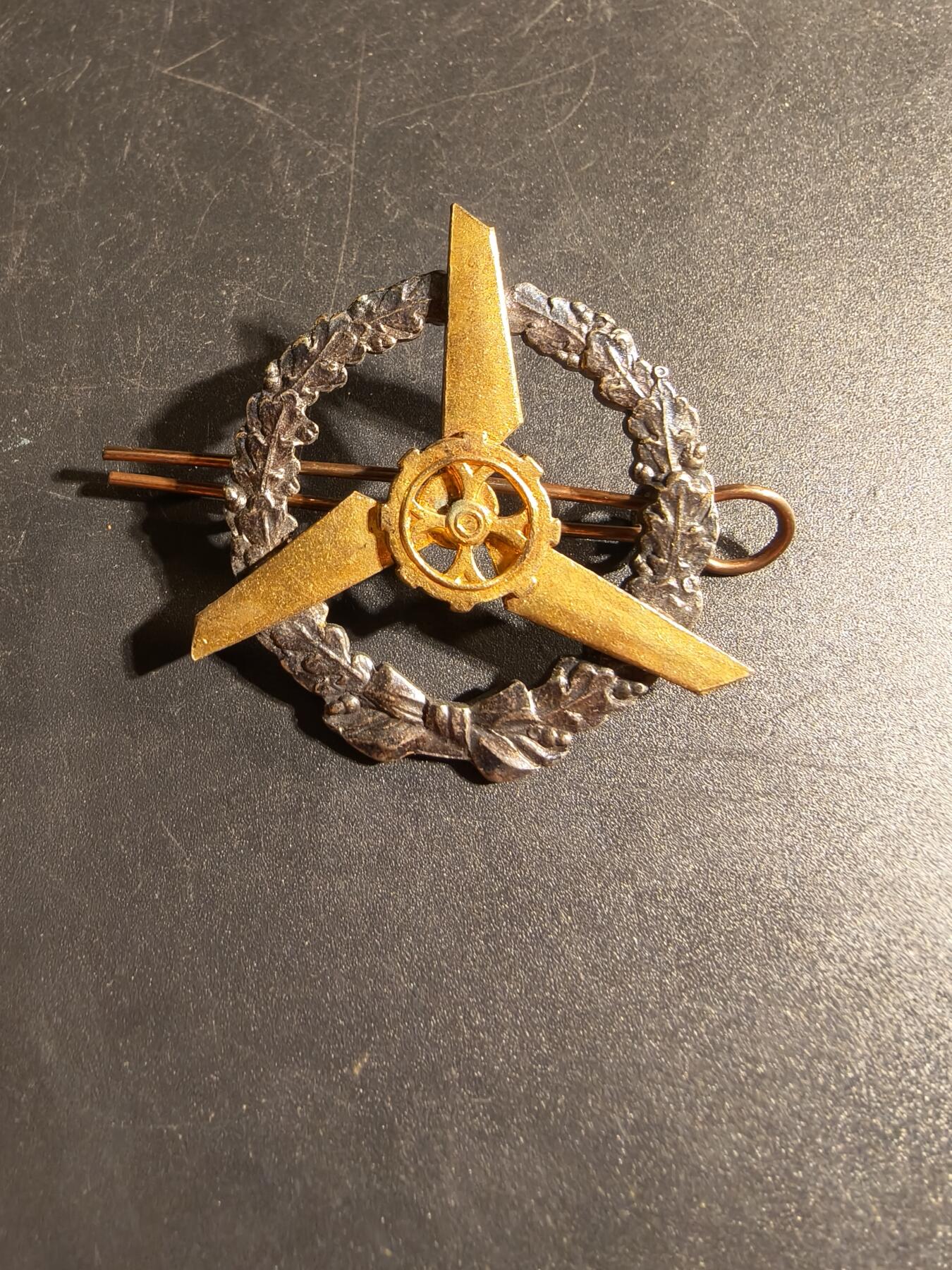 老王徽章第167期 法国陆军航空兵直升机机械师证章